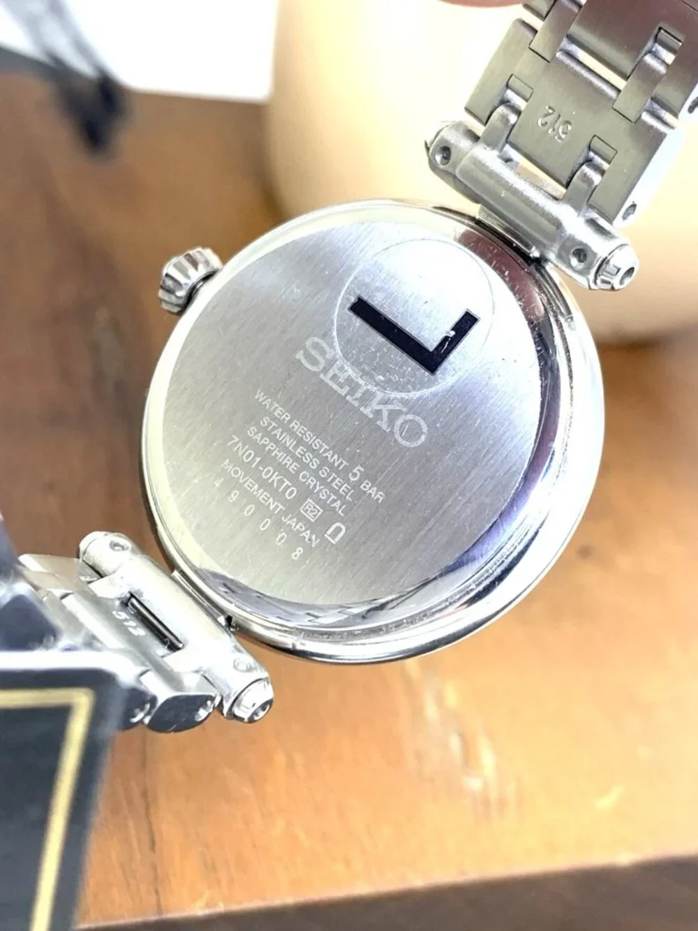 Seiko Women's Watch SRZ535 Quartz Diamond Green Mother of Pearl Dial Steel 30mm
